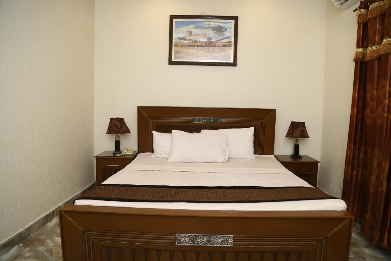 Green Fort Hotel Lahore Buitenkant foto