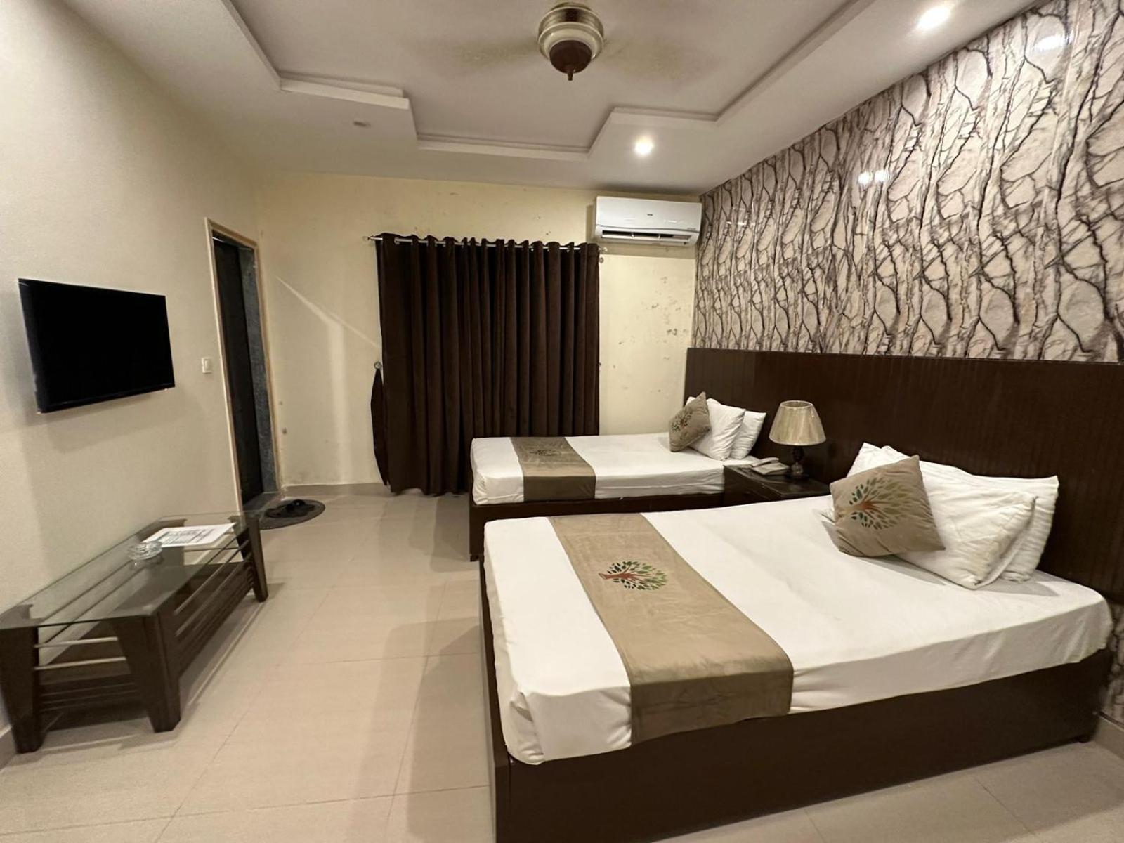 Green Fort Hotel Lahore Buitenkant foto