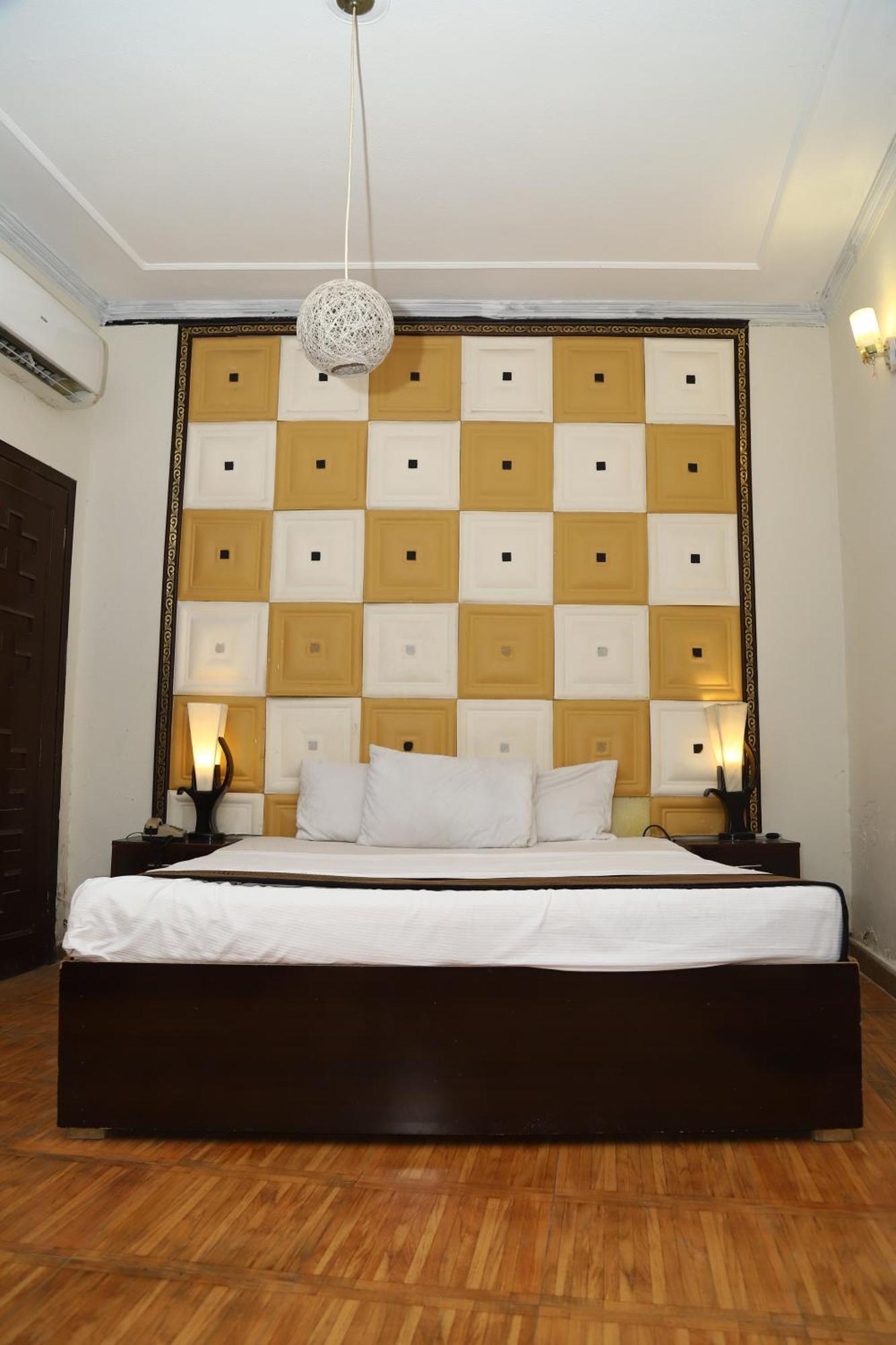 Green Fort Hotel Lahore Buitenkant foto