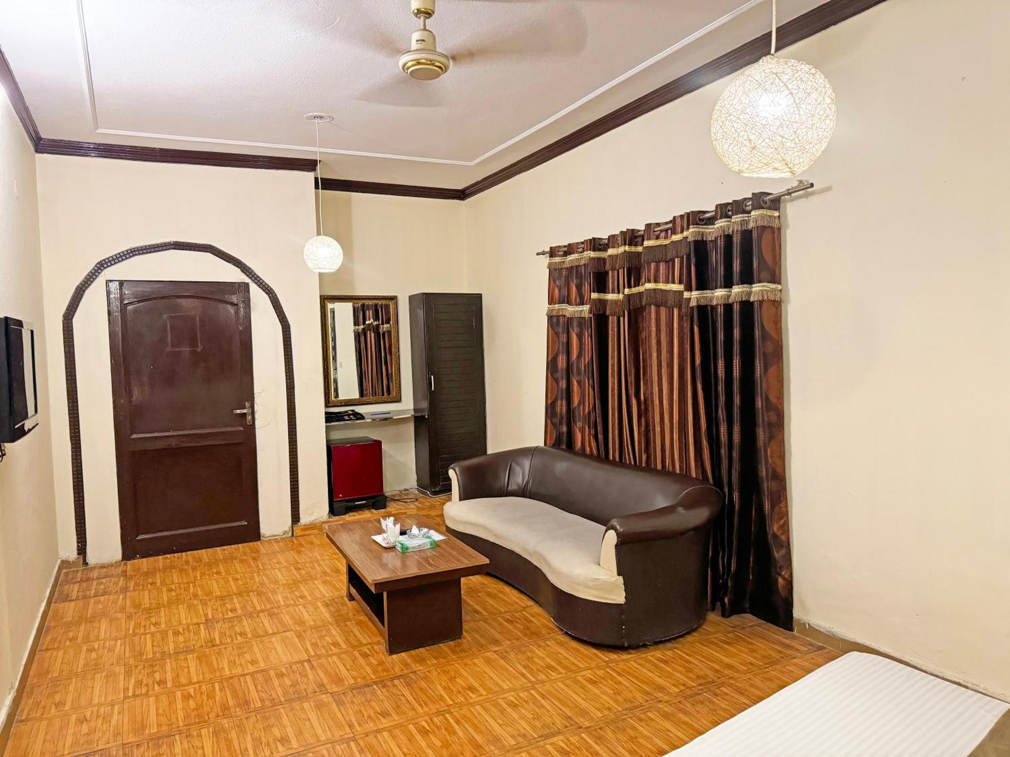 Green Fort Hotel Lahore Buitenkant foto