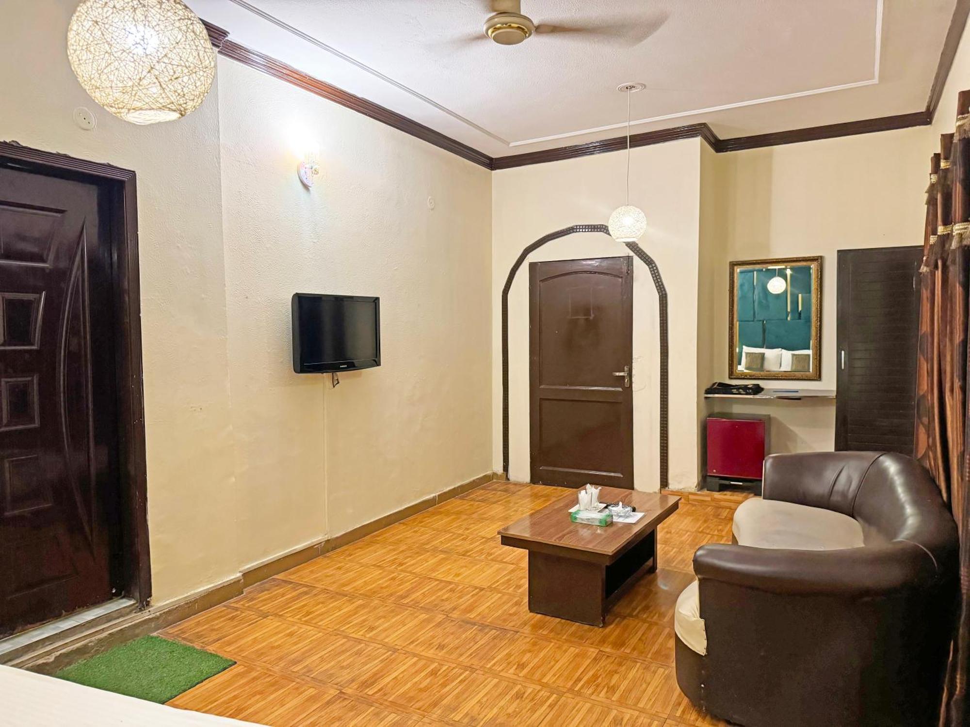 Green Fort Hotel Lahore Buitenkant foto