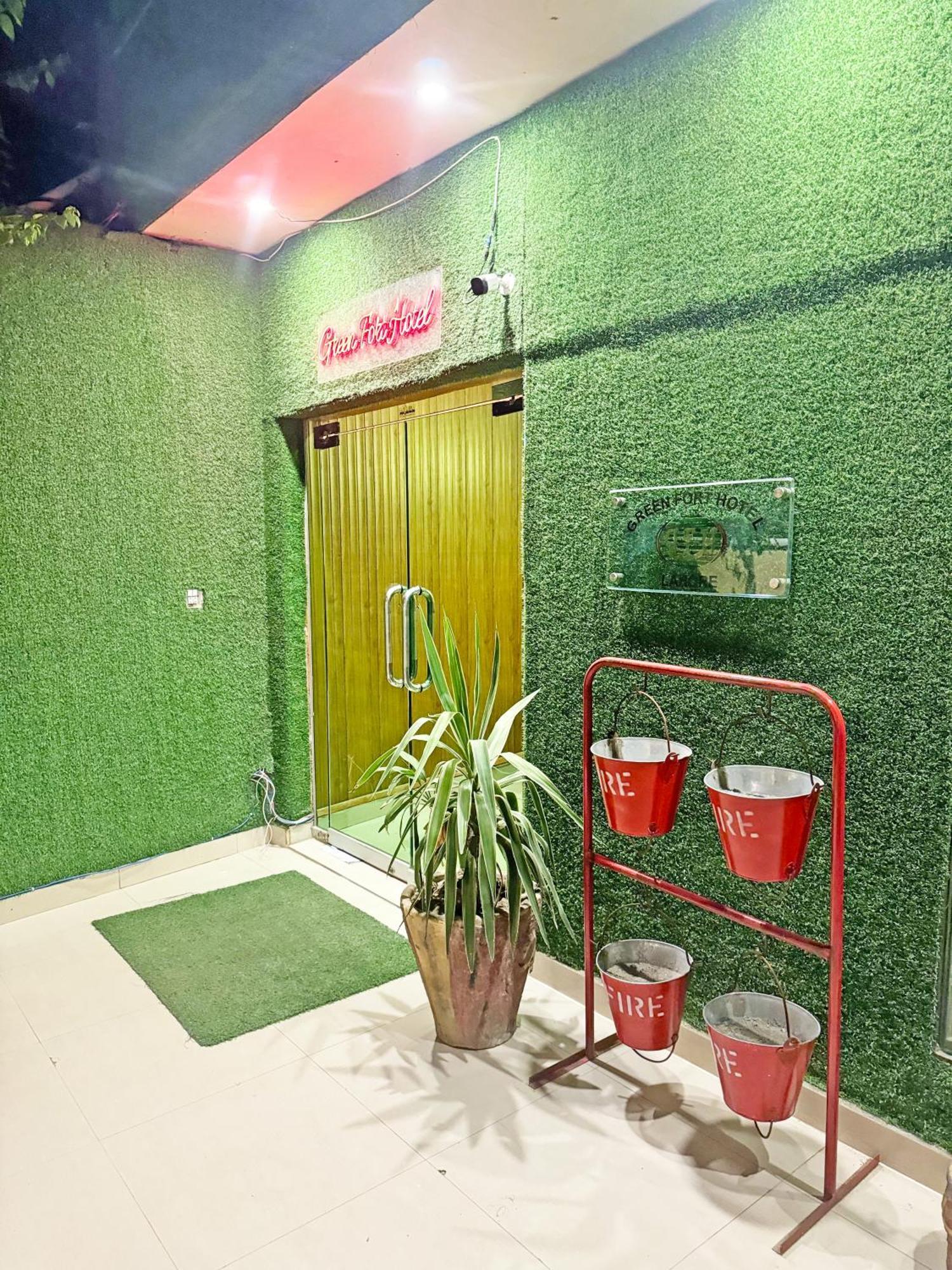 Green Fort Hotel Lahore Buitenkant foto
