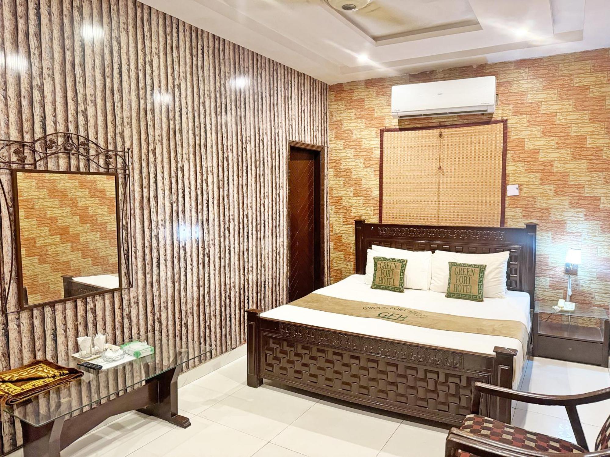 Green Fort Hotel Lahore Buitenkant foto