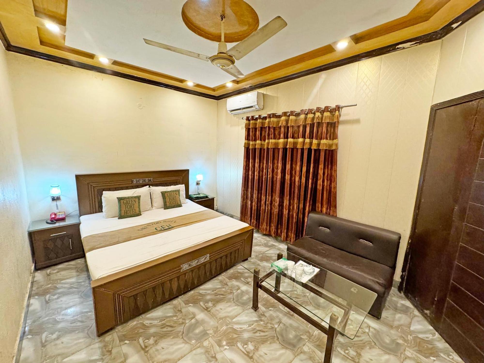 Green Fort Hotel Lahore Buitenkant foto