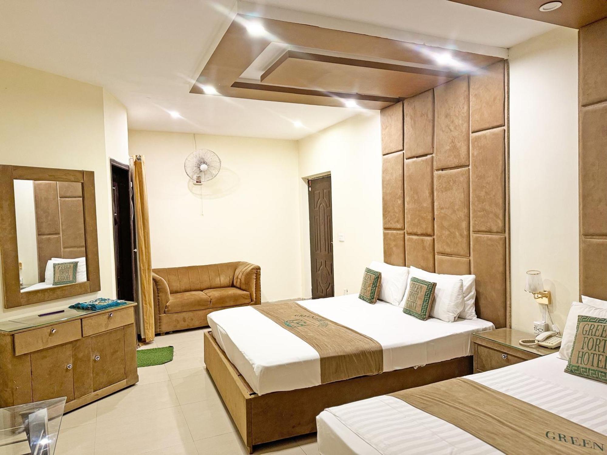 Green Fort Hotel Lahore Buitenkant foto