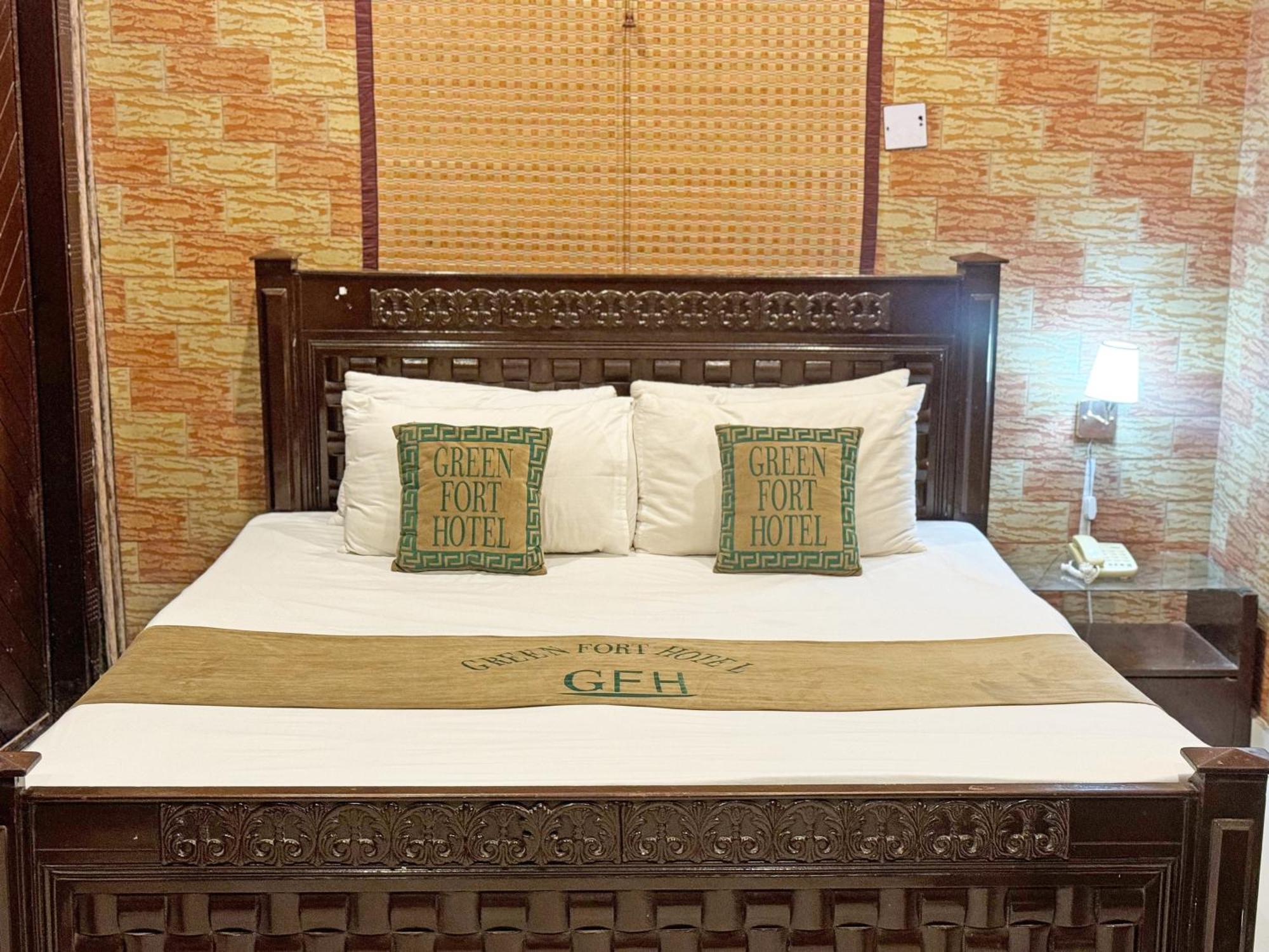 Green Fort Hotel Lahore Buitenkant foto