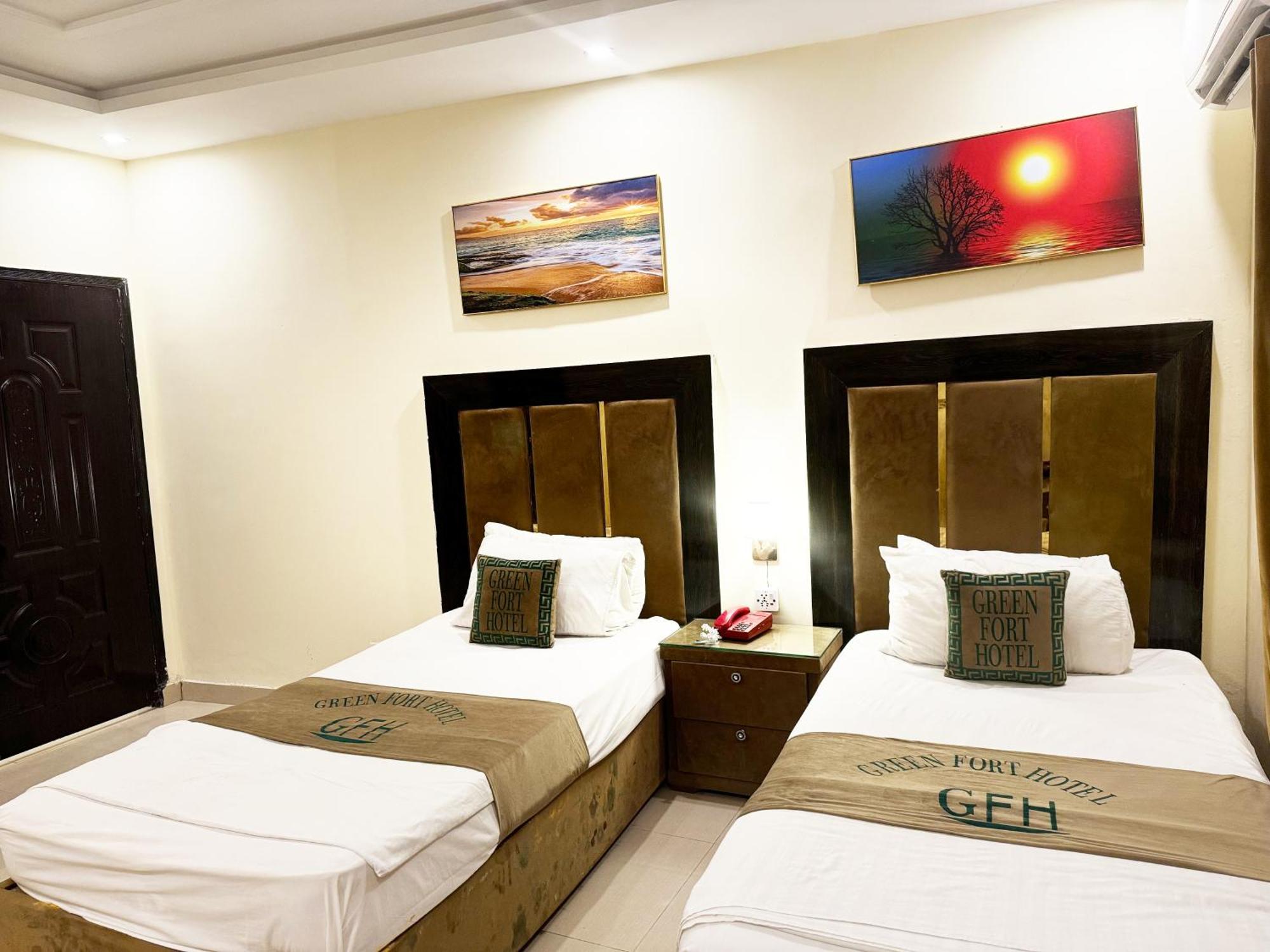 Green Fort Hotel Lahore Buitenkant foto