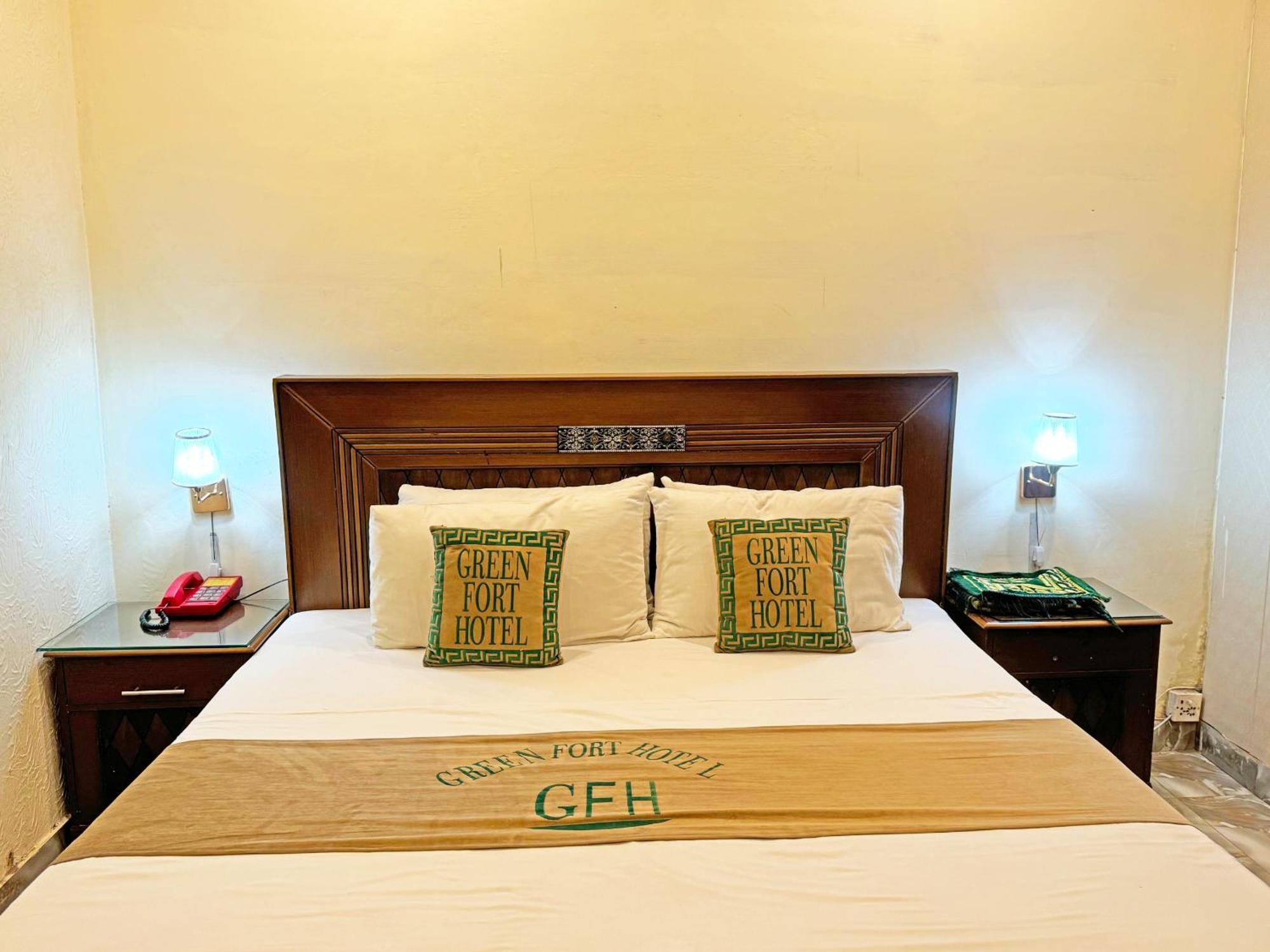 Green Fort Hotel Lahore Buitenkant foto