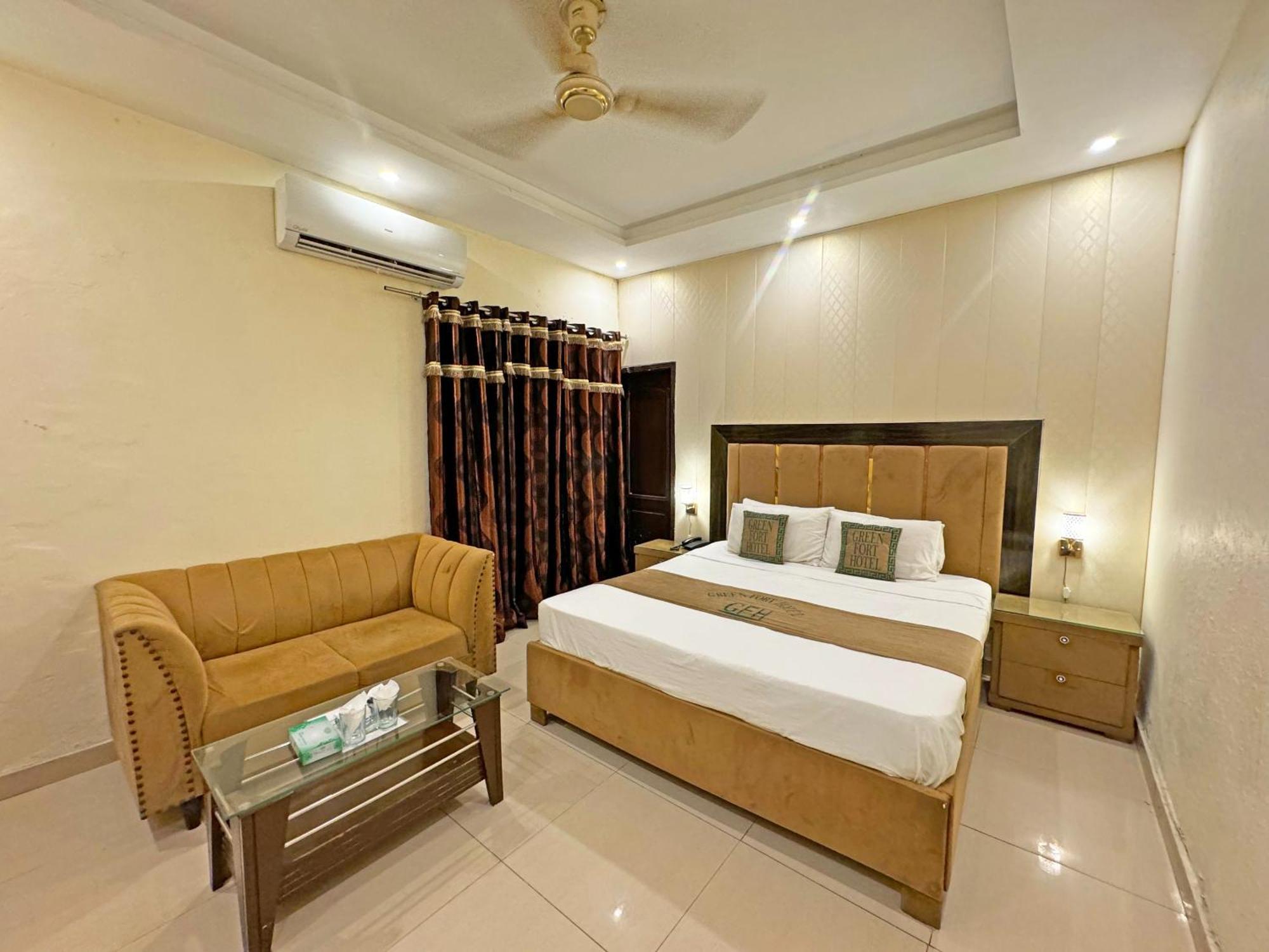 Green Fort Hotel Lahore Buitenkant foto